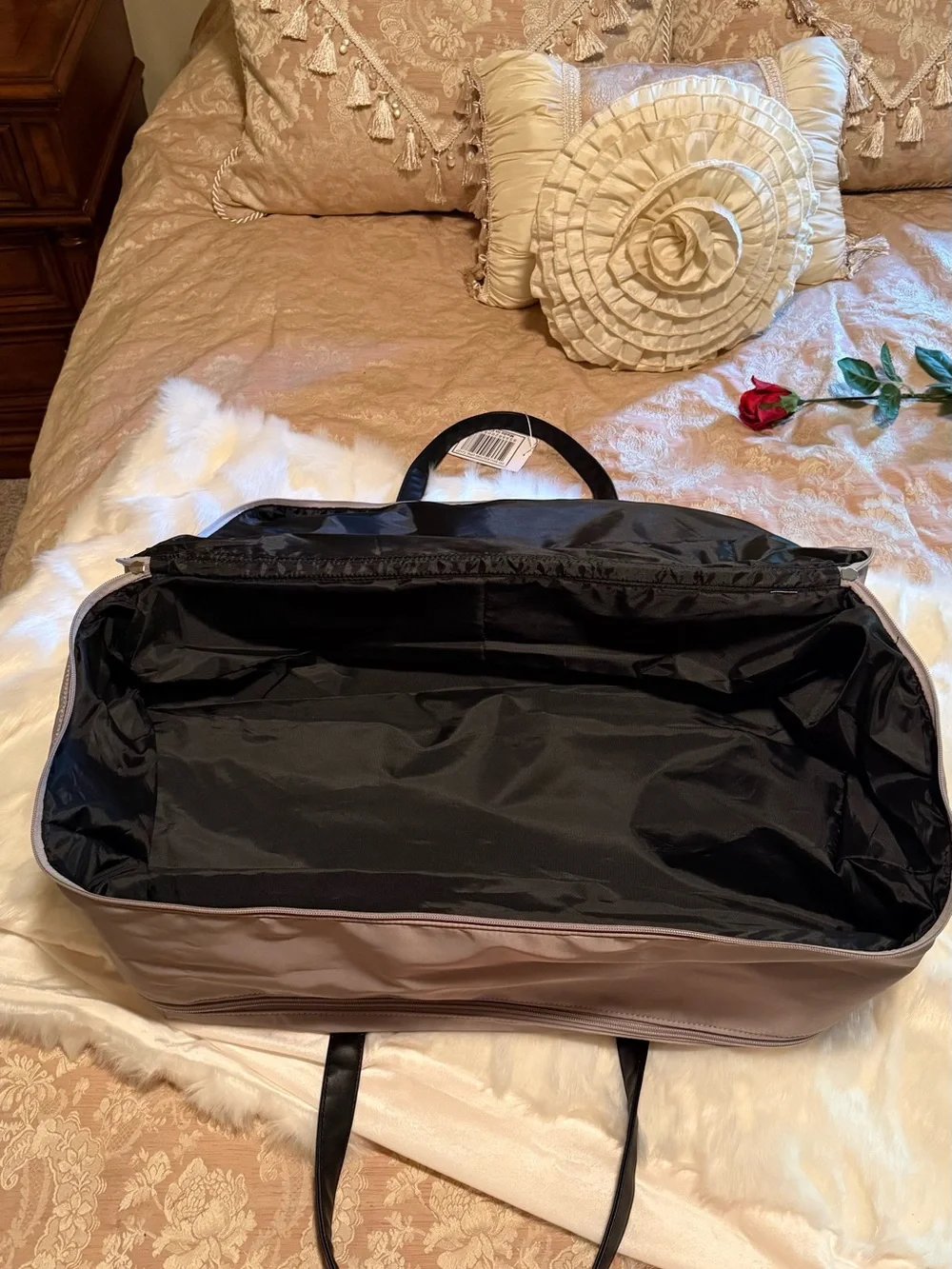 NEW Travel Duffel Bag Gray  Carry-On Weekender  Shoulder Strap
